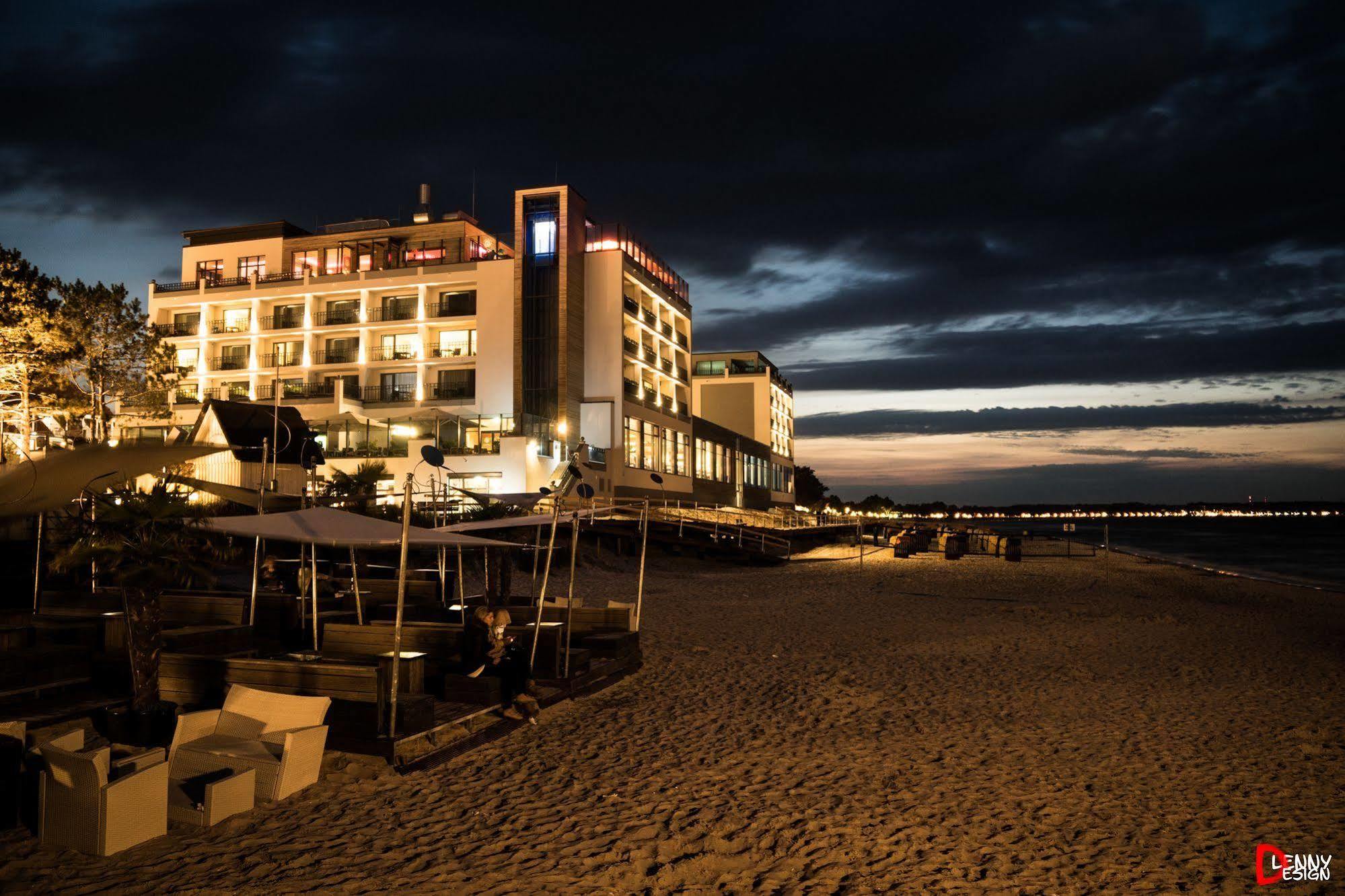 Hotel Bayside Scharbeutz Esterno foto